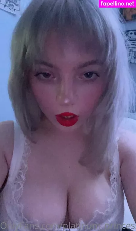 Trap House Mom 1 OnlyFans Thumbnail #v6ilcTSnsq