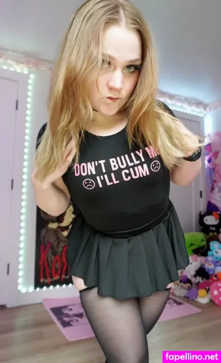 Trashchick69 OnlyFans Thumbnail #9JJ1t8K6Xu