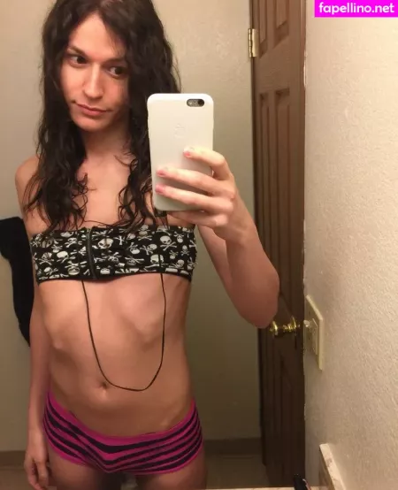 Trashgirlthalia OnlyFans Thumbnail #SUjkewUvAq