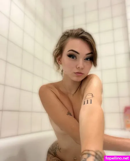 Traumwandler Allegra OnlyFans Thumbnail #tjF7VBQan0