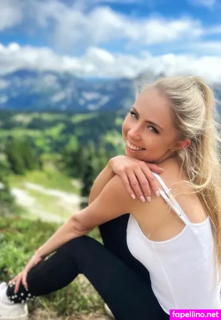 Travelling Explorer Main Profile Photo