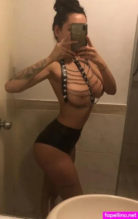 Travellingboobs 1 OnlyFans Thumbnail #WOzezhXnRp