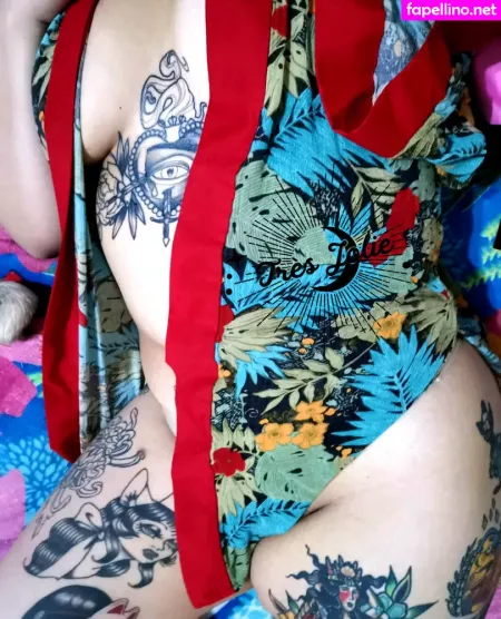 Tresjoliepinup OnlyFans Thumbnail #RBRaCa0bRr
