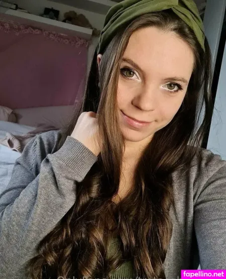 Treta Ghunberg OnlyFans Thumbnail #Qu0vyhGl1d