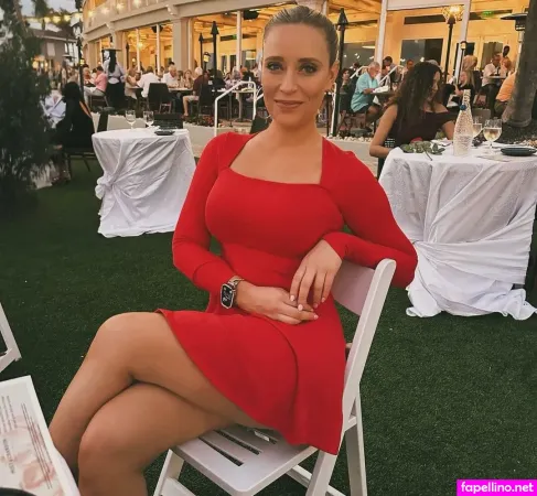 Tricia Whitaker OnlyFans Thumbnail #l4DntGAjrj