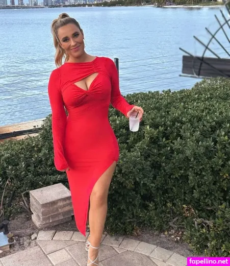 Tricia Whitaker OnlyFans Thumbnail #yrImlyiPca