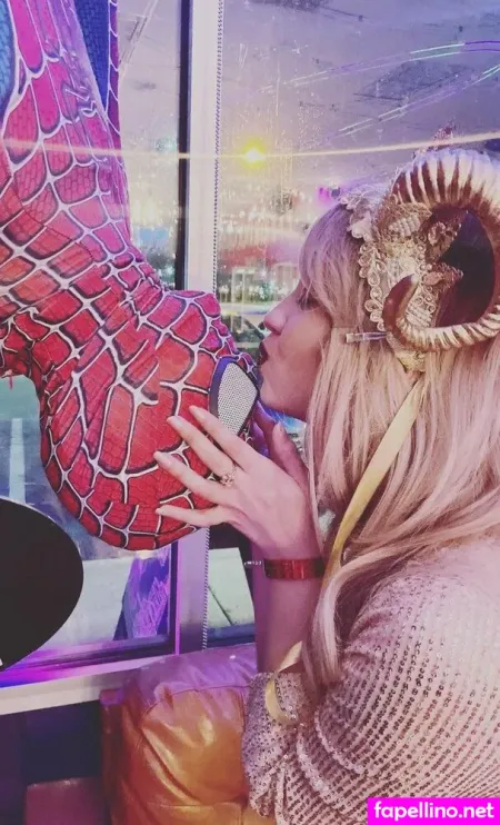 Trickywi OnlyFans Thumbnail #oeceU5FMl8