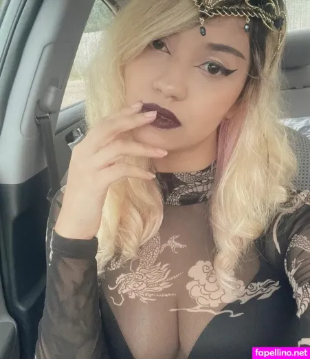 Trickywi OnlyFans Thumbnail #q0VfMAKczq