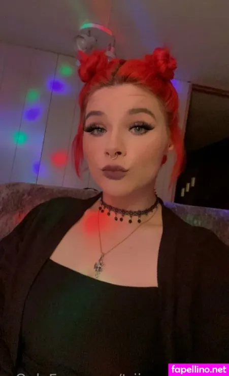 Triippylilhippie OnlyFans Thumbnail #txfbu9uslp