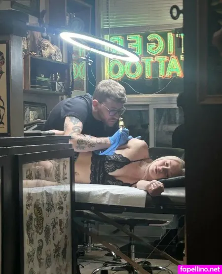 Trinaber OnlyFans Thumbnail #N6vcQlklWU