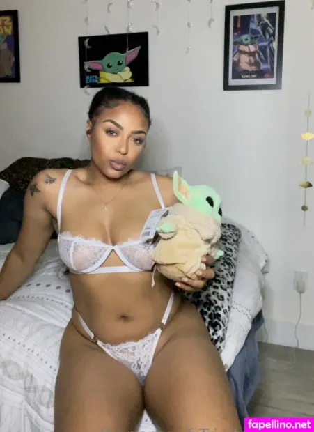 Trinden OnlyFans Thumbnail #9DMjc3E9Q7