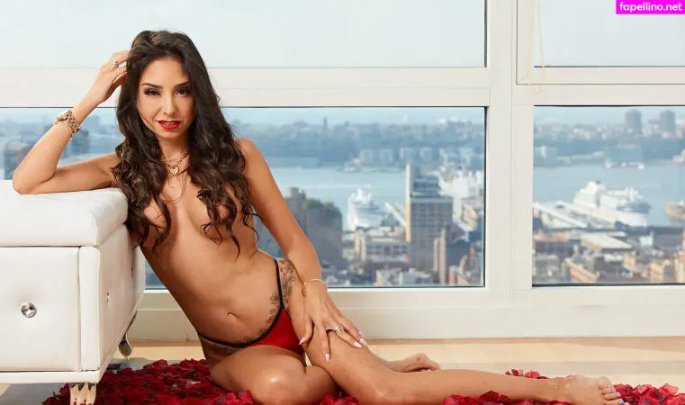 Trinitystclair OnlyFans Thumbnail #dAeGKgqw9e