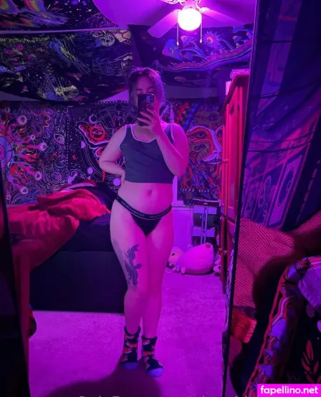 Trippyhippydippy OnlyFans Thumbnail #kAkiVoNE7X