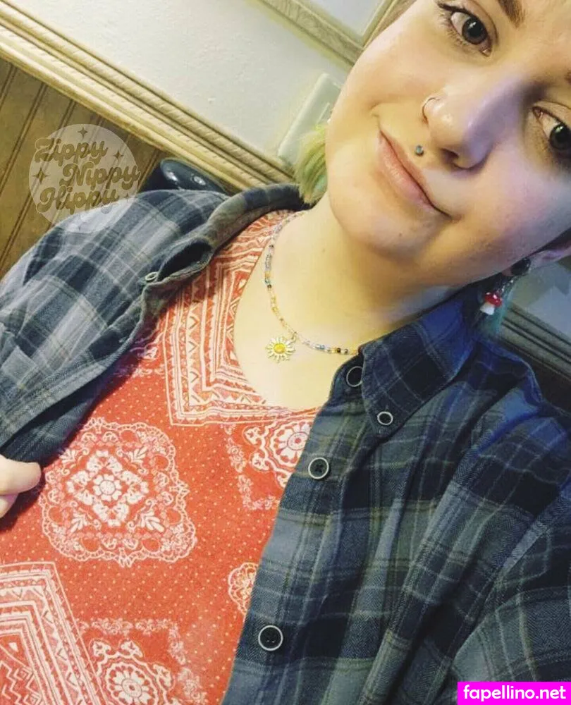 trippy_hippy_bruh, trippyhippypoppyfree Nude Leaked OnlyFans Photo #RcgbMN832c
