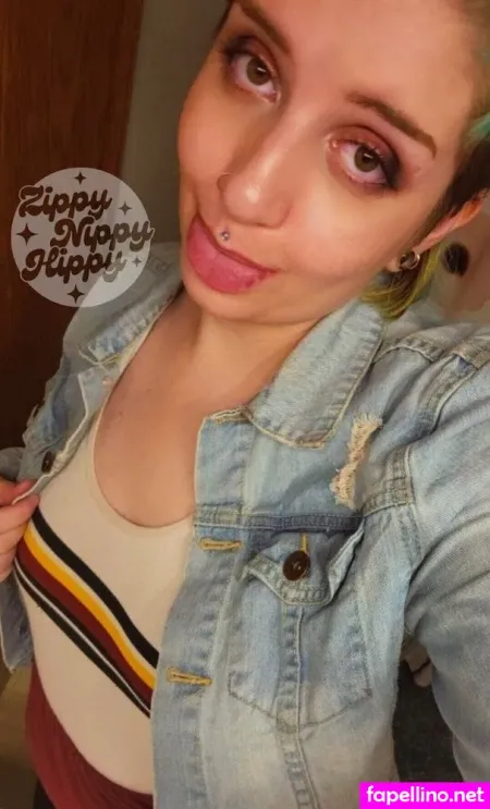 Trippyhippypoppyfree OnlyFans Thumbnail #uflrywVjYI