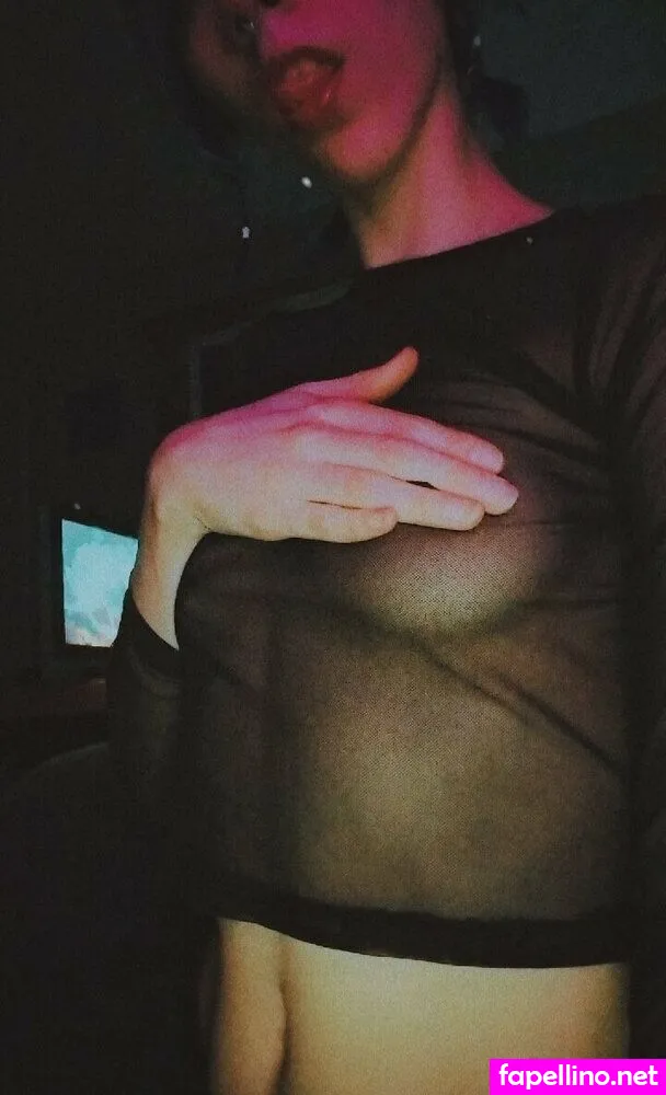 trippylilhippieshop, trippylilllhippie Nude Leaked OnlyFans Photo #XMw4AMG4bX