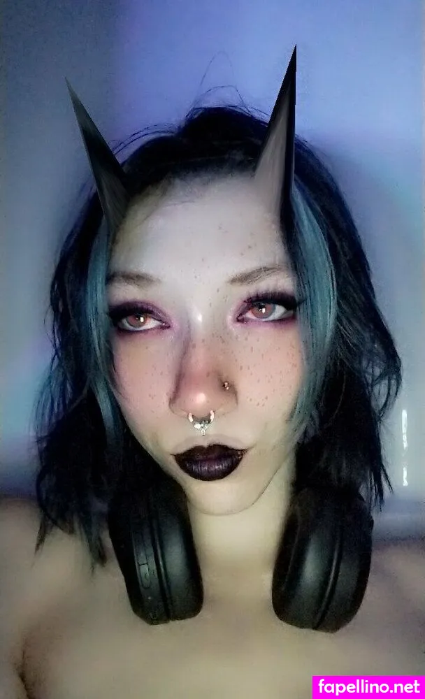 trippylilhippieshop, trippylilllhippie Nude Leaked OnlyFans Photo #gltJ0JTafg