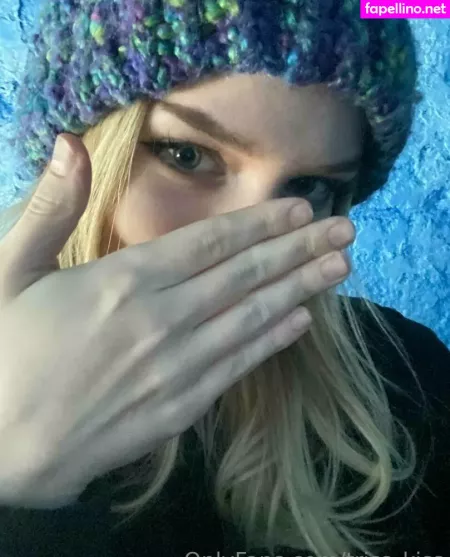 Triss Kiss OnlyFans Thumbnail #9pauqptUmN