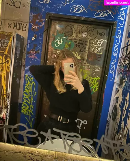 Triss Kiss OnlyFans Thumbnail #LsHgOek4Wf