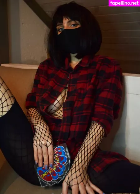 Triss Kiss OnlyFans Thumbnail #TyWa9NSNhM