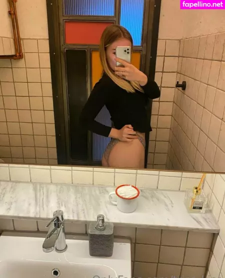 Triss Kiss OnlyFans Thumbnail #VCsSHZbSEi