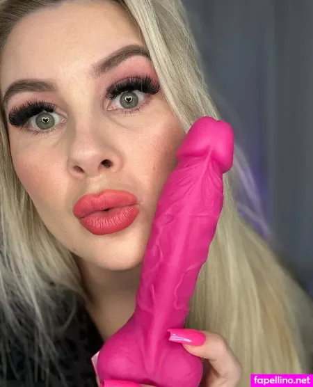 Trixibrooks OnlyFans Thumbnail #XkKt3l4yci