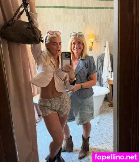 Trixie Hyde OnlyFans Thumbnail #Vdj4Xr325v