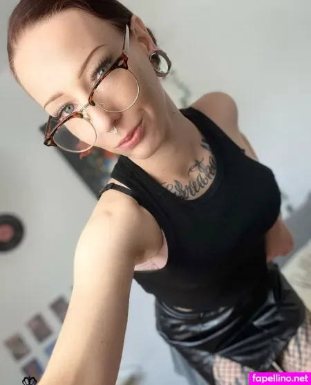 Trixie Tainted OnlyFans Thumbnail #2HYAncpfQB