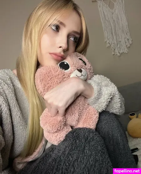Trixie Ts OnlyFans Thumbnail #958ygAidX6
