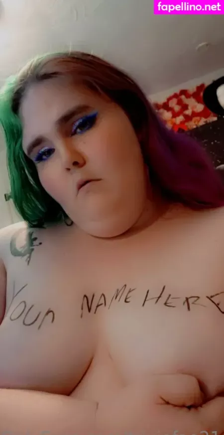 Trixiefae21 OnlyFans Thumbnail #okzxv22vaF