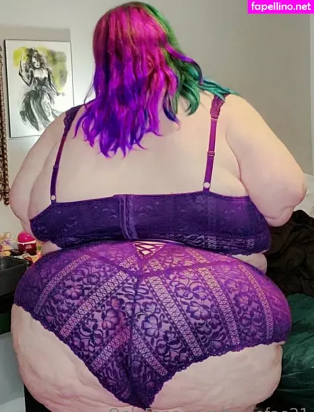 Trixiefae21 OnlyFans Thumbnail #wcaXO1GD3r