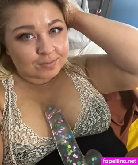 Trixxxie May OnlyFans Thumbnail #4lFpSkT2Oq