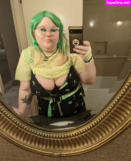 Trixxxiecake OnlyFans Thumbnail #7UoJuvJoA4