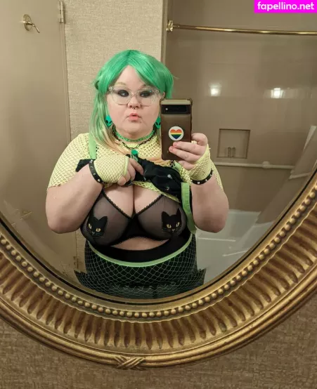 Trixxxiecake OnlyFans Thumbnail #dIpOddEGgl