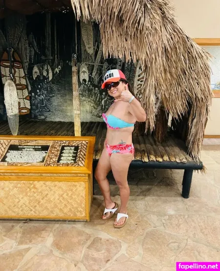 Tropical Island Girl 4 U OnlyFans Thumbnail #b1ygcKiGar