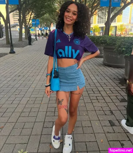 Tropicalkurls OnlyFans Thumbnail #E06gSvGvm7