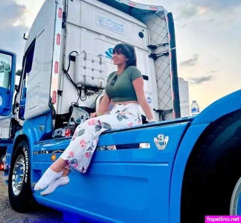 Trucker Girl 850 OnlyFans Thumbnail #Ns8DwFxyBj