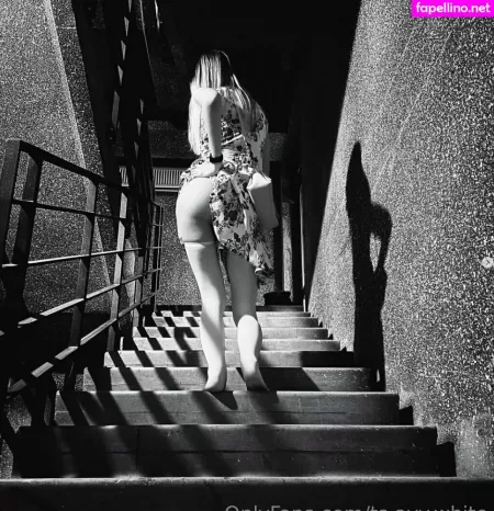 Ts Avy White OnlyFans Thumbnail #1vopYZQ7iA