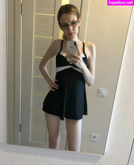 Ts Avy White OnlyFans Thumbnail #TXlh4tEWf8