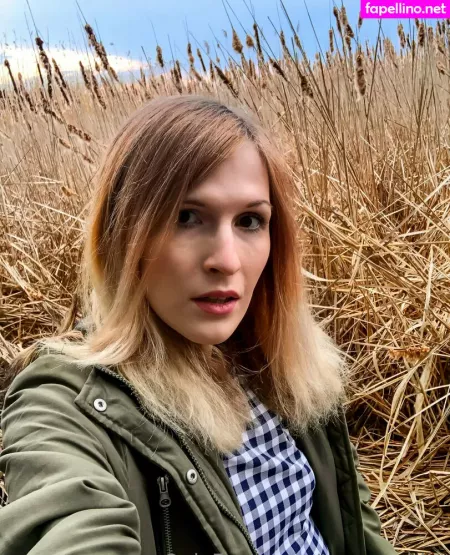 Ts Avy White OnlyFans Thumbnail #bgOL2zJQLr