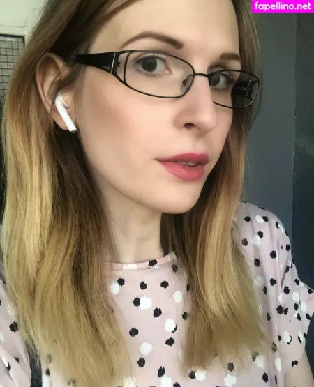 Ts Avy White OnlyFans Thumbnail #xAkEljFsT0