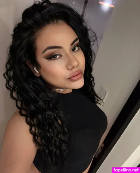 Tsamylia OnlyFans Thumbnail #ld1ZQ3uxqm