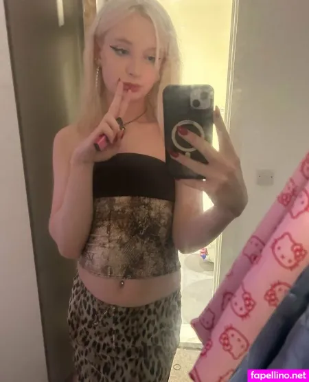 Tsarryaxangel OnlyFans Thumbnail #Njq8BuaxO0