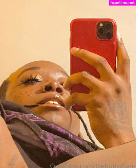 Tsebonyvixen OnlyFans Thumbnail #P7hwAio8R1