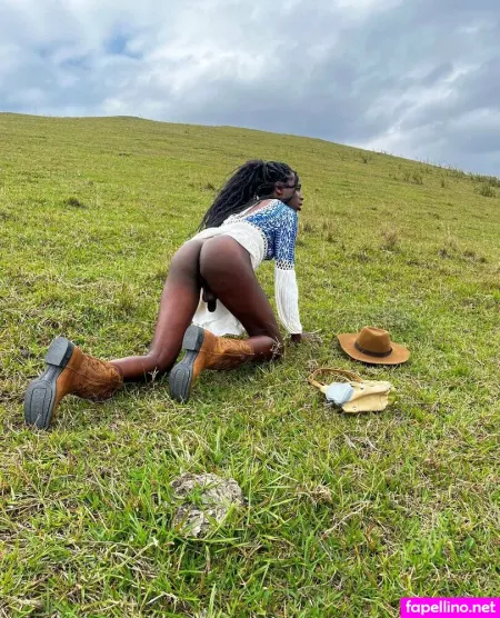 Tsenaica OnlyFans Thumbnail #Li2ofPUJ65