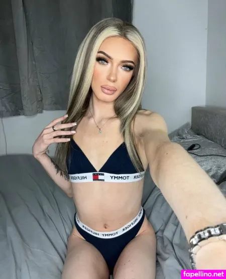 Tsgirlshantel OnlyFans Thumbnail #I8VtPoYGPN