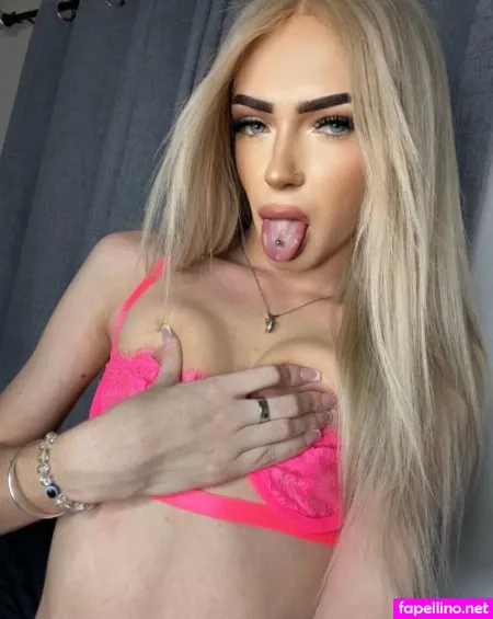 Tsgirlshantel OnlyFans Thumbnail #emwB819m8B