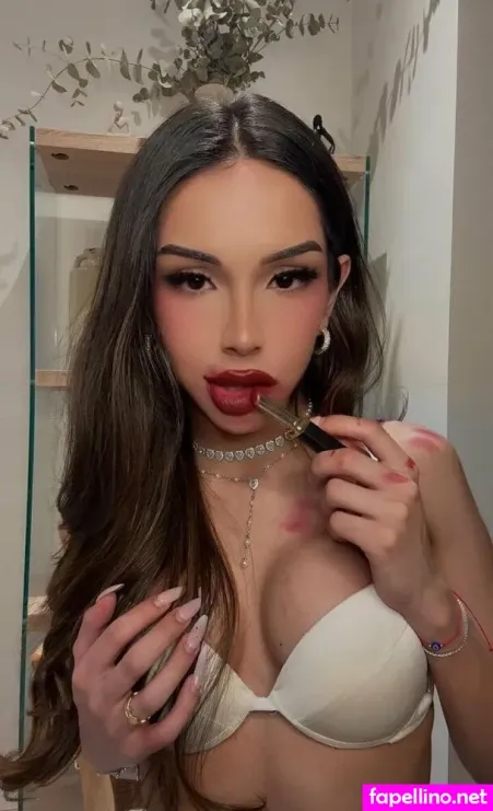 Tsleila 1 OnlyFans Thumbnail #dJ1pEtrZDa