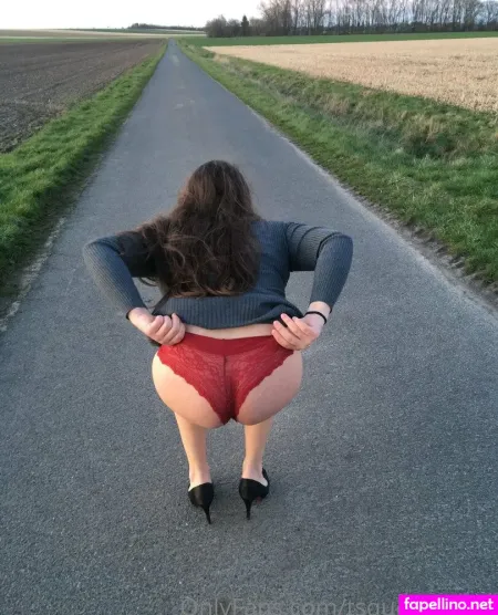 Tsqueenxenia OnlyFans Thumbnail #Ci7f4AsRU0