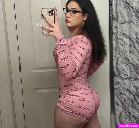 Tsvalencia OnlyFans Thumbnail #NvMQ1a3ttg